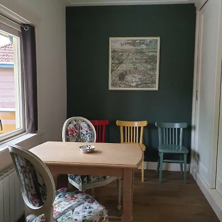 Apartment In Stijl *
